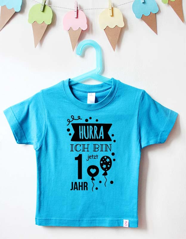 geburtstagsshirt-hurra-tuerkis-schwarz