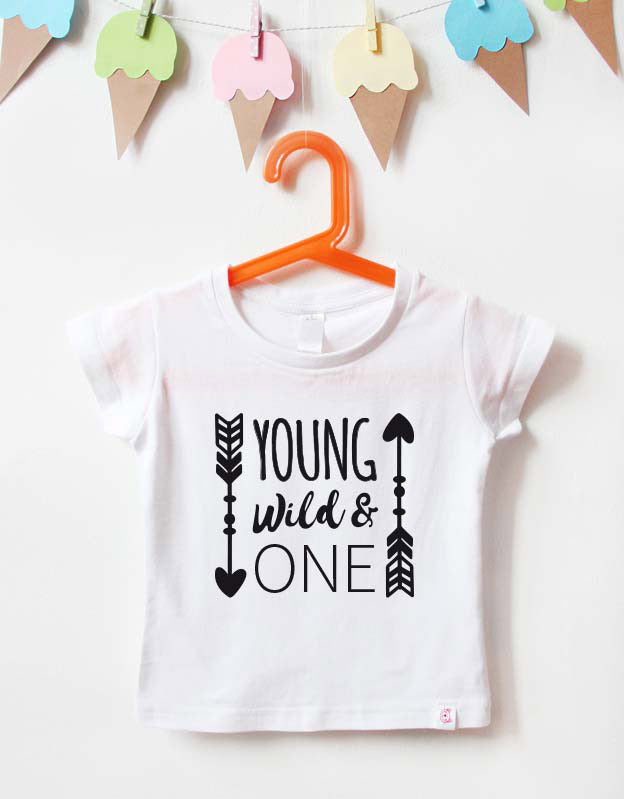Geburtstagsshirt - young wild - weiß schwarz -Kindergeburtstagsshirt mit Wunschzahl -Kindershirt zum Geburtstag