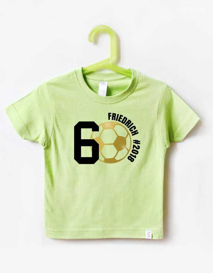 Geburtstagsshirt 6 Jahre mit Fußball - gruenes Shirt mit schwarzer Folie