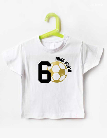 Fußball Geburtstagsshirt 6 Jahre mit Namen - Fußball Shirt 6. Geburtstag - weißes Shirt mit schwarzer Folie