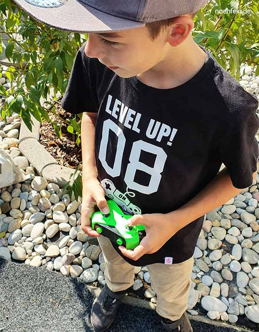Geburtstagsshirt 8 Jahre Gamer Shirt | level up