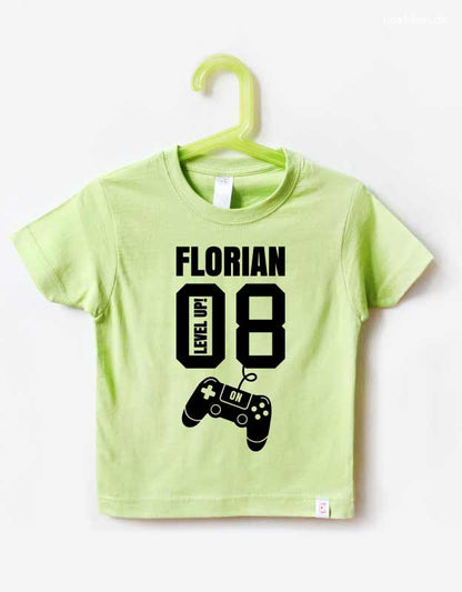 personalisiertes Geburtstagsshirt 8 Jahre Gamer grünes mit schwarzem Aufdruck für Kinder