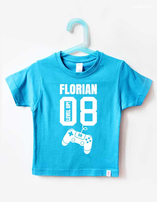 Geburtstagsshirt 8 Jahre türkis mit weißem Level Up Design - Gamer T-Shirt mit Namen
