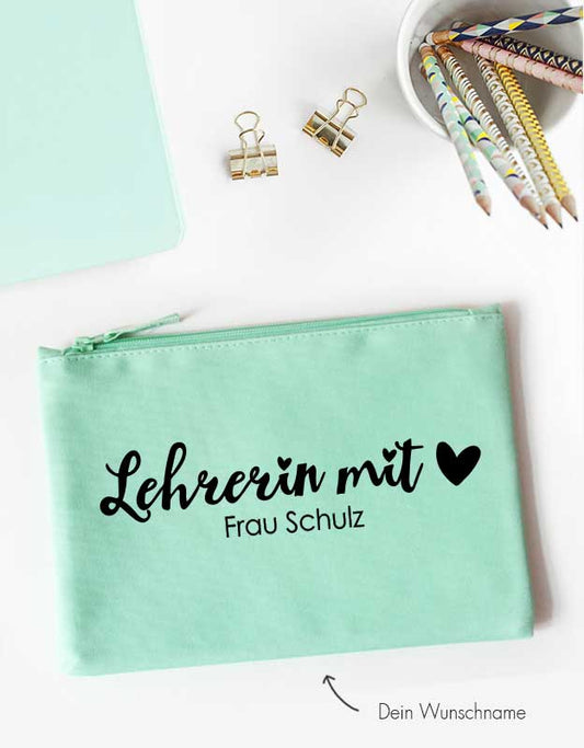 personalisierte Federtasche mit Namen - Lehrerin mit Herz - mint Tasche mit schwarzem Aufdruck - Abschiedsgeschenk Lehrerin-naehfein