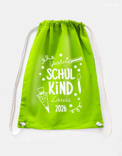 Turnbeutel Schulkind mit Namen in Gruen mit weißer Flexfolie - Geschenk zum Schulstart 2026