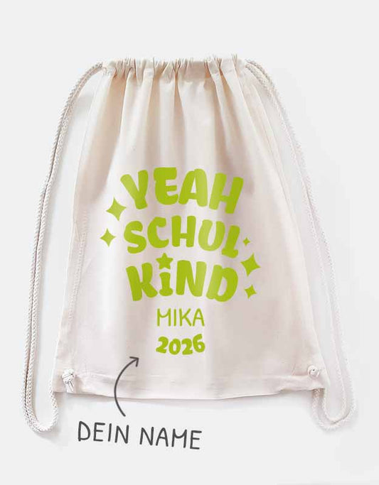 Schulkind Turnbeutel mit Namen -  beiger Turnbeutel mit gruener Folie -  Geschenk zum Schulstart 2026